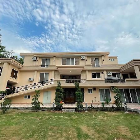 Infinity Villa F10 Islamabad Esterno foto