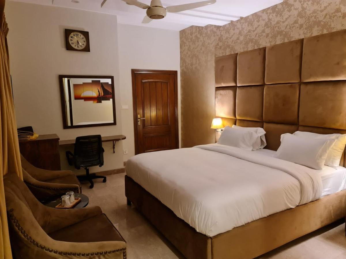 Infinity Villa F10 Islamabad Esterno foto