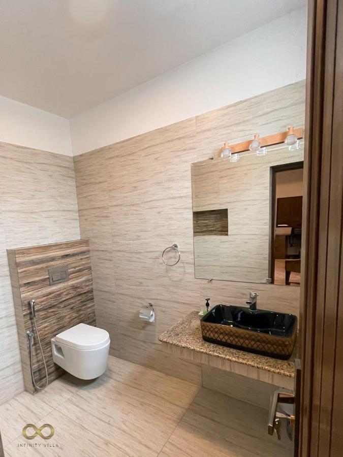 Infinity Villa F10 Islamabad Esterno foto